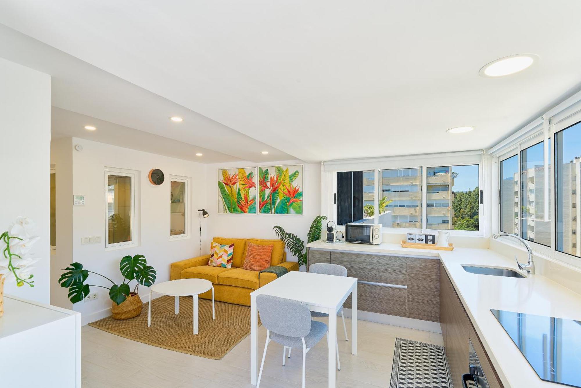 Hola Cozy Penthouse Old Town & * Marbella