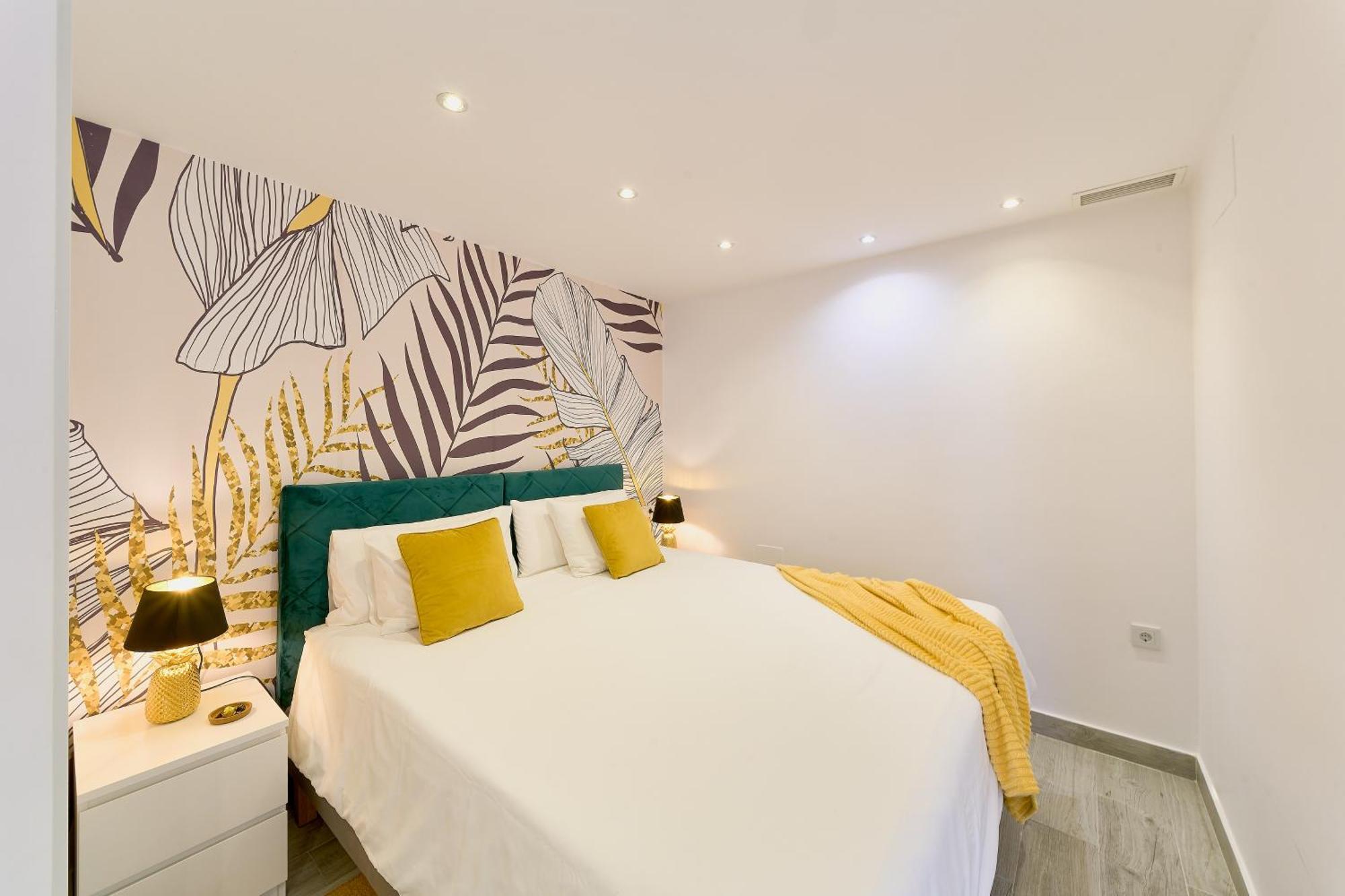 Hola Cozy Penthouse Old Town & * Marbella
