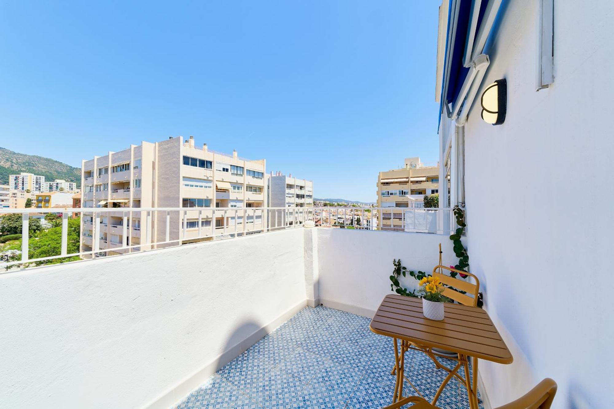 Apartment Hola Cozy Penthouse Old Town & Marbella