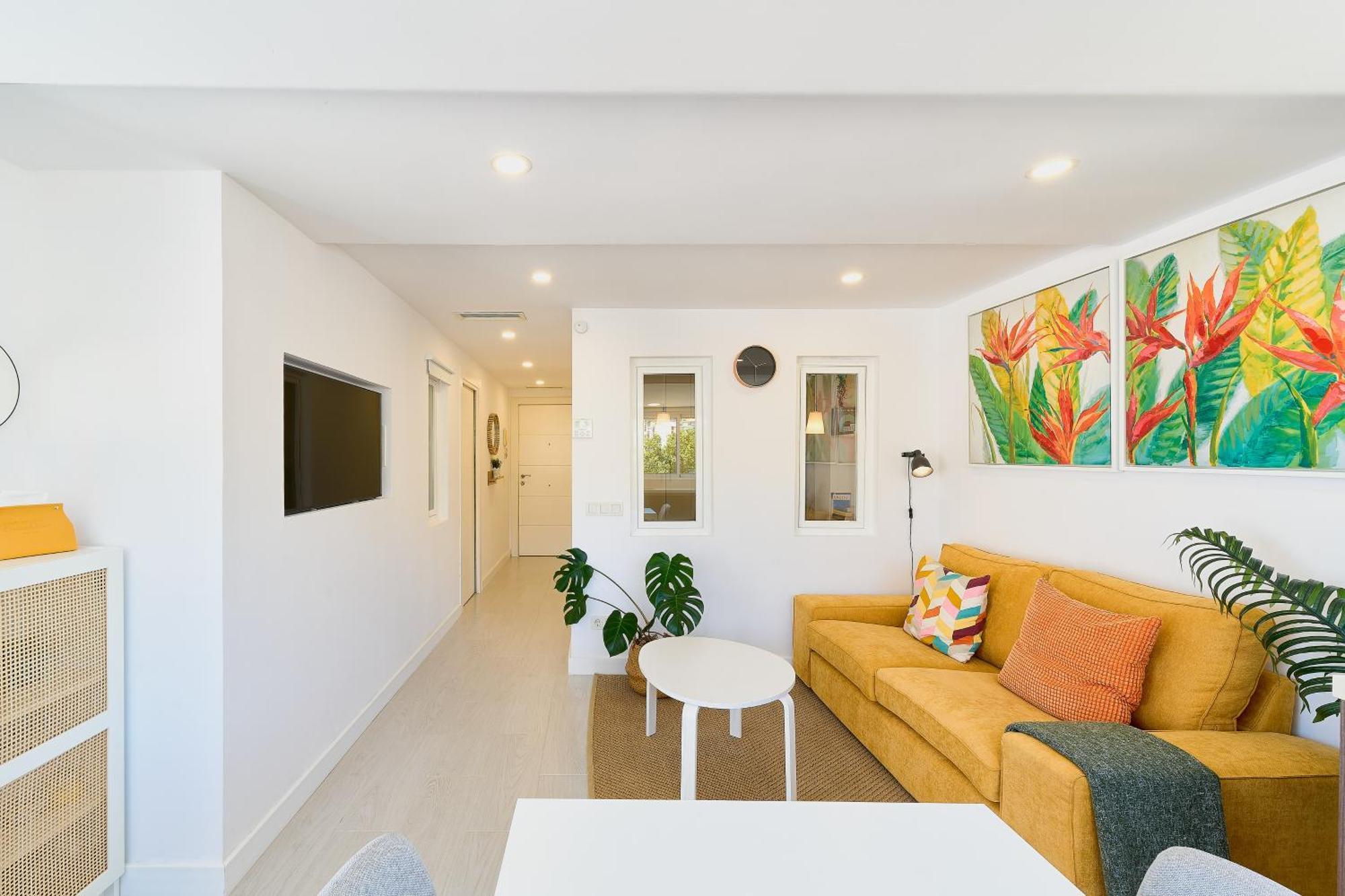 Hola Cozy Penthouse Old Town & Marbella
